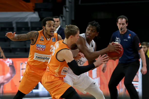 特本地的 特本地的